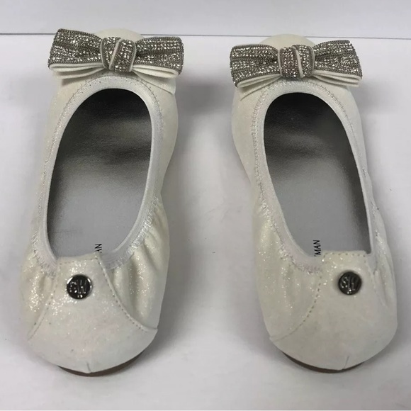 Stuart Weitzman Kids’ Fannie Chain Bow White Ballet Flats, Girls’ Size 4 M - Picture 4 of 6